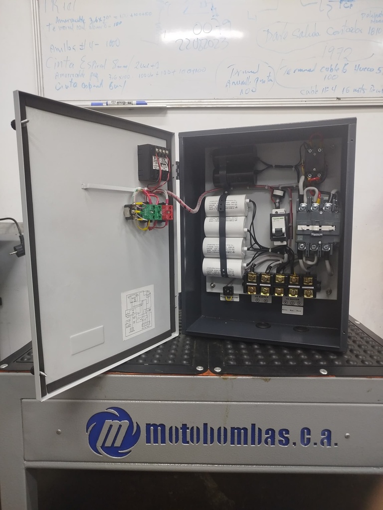CAJA ARRANCADORA MOTAQUA MF SERIE MKD MODELO MKD075  7,50HP 1PH/230V