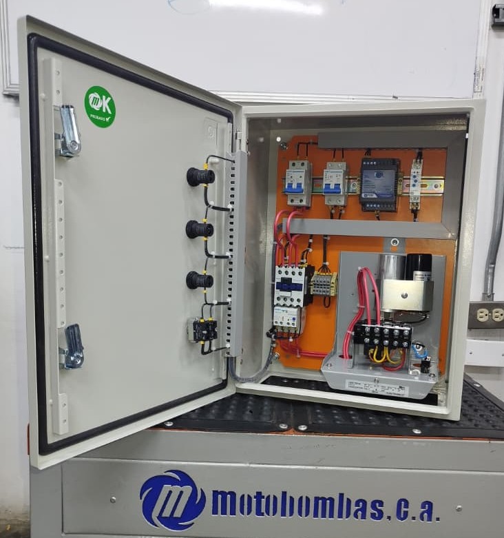 TABLERO POTENCIA Y CONTROL P/MOTOR MOTAQUA MF SERIE MTS MOD. TMDEM4ORSF50F  5,00HP 1PH/230V CON CAJA DE CAPACITORES