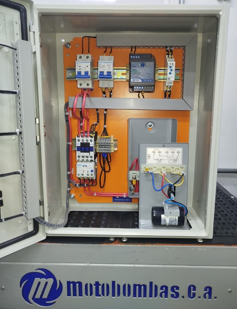 TABLERO POTENCIA Y CONTROL P/MOTOR MOTAQUA MF SERIE MTS MOD. TMDEM4ORSF07F  0,75HP 1PH/230V CON CAJA DE CAPACITORES